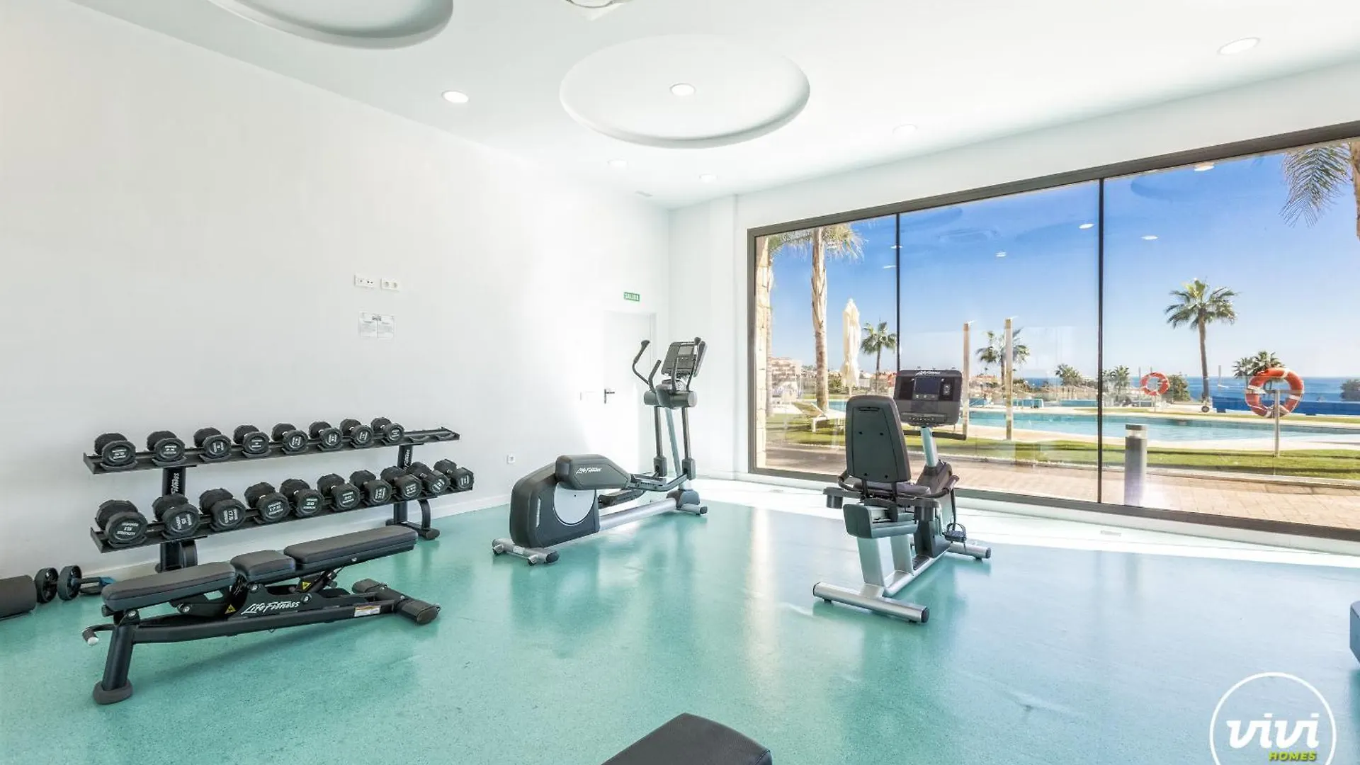 Vivi Homes - Olivera Pool, Sauna, Gym, Terrace & Sea View El Faro Spain